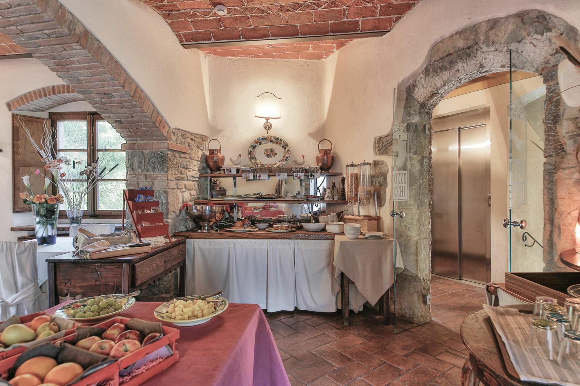 Hotel Le Pozze Di Lecchi Gaiole in Chianti Exterior photo